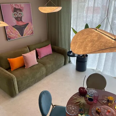 Sunday Miraz Apartment