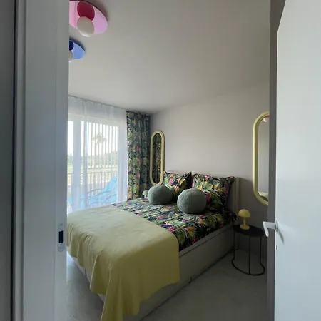 Sunday Miraz Apartment *